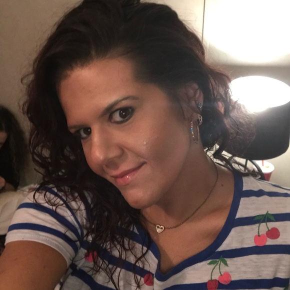 Meet your Posher, Sara - Picture 1 of 1